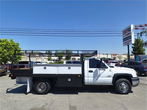 Used 2004 Chevrolet Silverado 3500 2WD Regular Cab w/ Heavy-Duty Power Package image 4