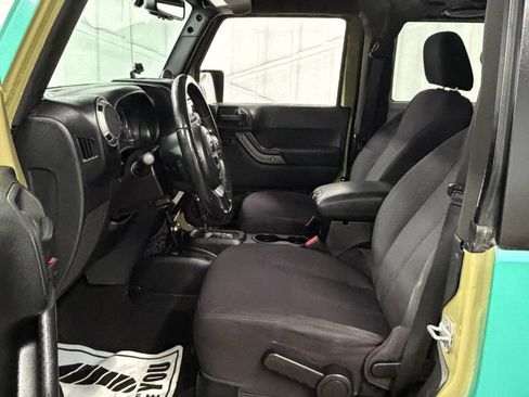 Used 2013 Jeep Wrangler Sport AWD/4WD image 10