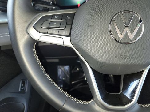 Used 2026 Volkswagen Tiguan SE AWD/4WD image 24