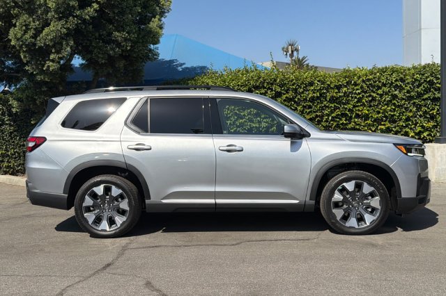 New 2026 Honda Pilot Elite image 3