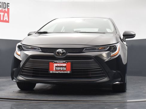 Used 2025 Toyota Corolla LE FWD image 29