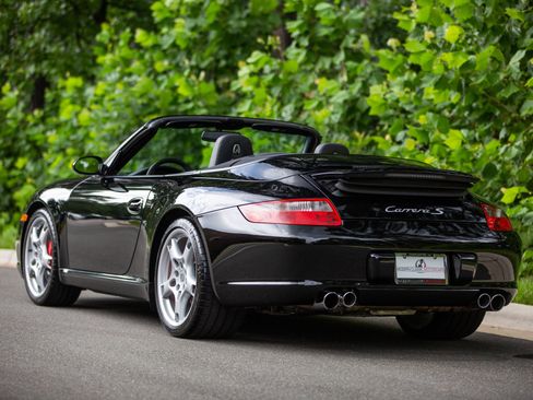 Used 2005 Porsche 911 Carrera S image 11