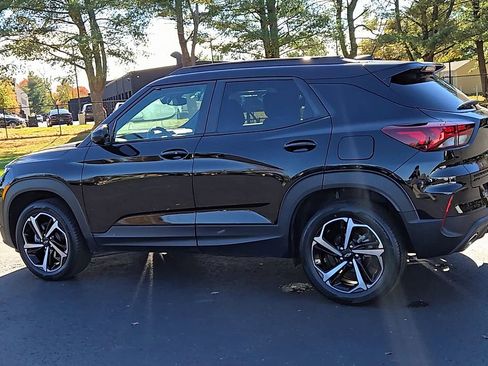 Used 2023 Chevrolet TrailBlazer RS w/ Convenience Package image 2