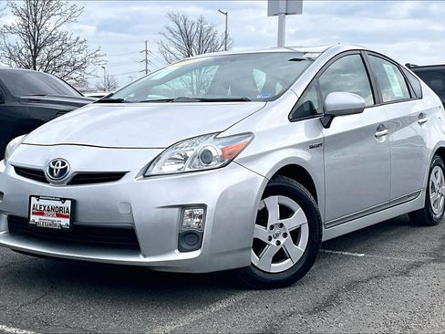Used 2010 Toyota Prius Three image 1