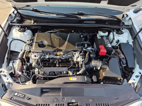 Used 2020 Toyota Camry SE w/ Convenience Package FWD image 31