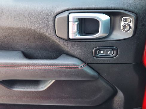 Used 2021 Jeep Wrangler Unlimited Rubicon w/ Xtreme Recon 35" Tire Package AWD/4WD image 26