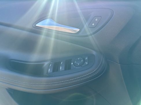 Used 2024 Buick Encore GX Sport Touring image 26