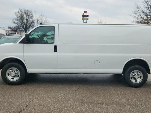 Used 2021 Chevrolet Express 2500 Extended w/ Driver Convenience Package image 21