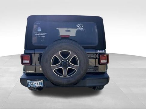 Used 2018 Jeep Wrangler Unlimited Sport S AWD/4WD image 4