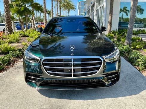 Used 2023 Mercedes-Benz S 580 4MATIC Sedan image 2