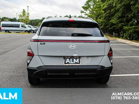 Used 2024 Hyundai Kona SEL FWD image 10