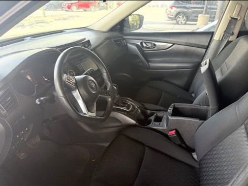 Used 2020 Nissan Rogue SV AWD/4WD image 6