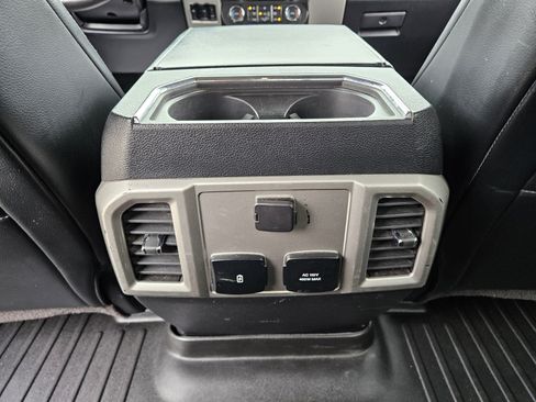 Used 2019 Ford F250 Lariat w/ Lariat Ultimate Package AWD/4WD image 11