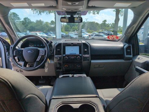 Used 2020 Ford F150 XLT w/ Equipment Group 302A Luxury AWD/4WD image 29