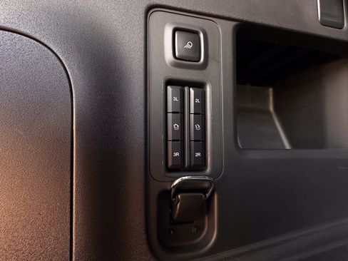 New 2025 Ford Expedition Active RWD image 84