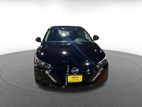 Used 2025 Nissan Sentra SV FWD image 3