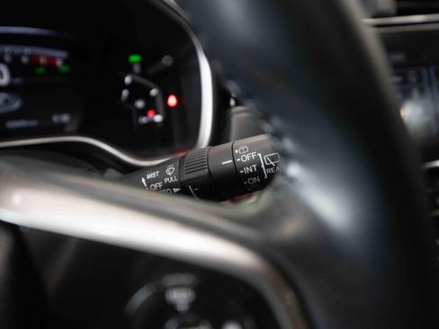 Used 2020 Honda CR-V Touring image 14