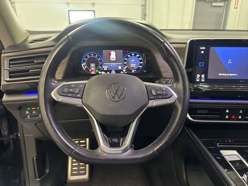 Used 2024 Volkswagen Atlas SEL Premium R-Line AWD/4WD image 11