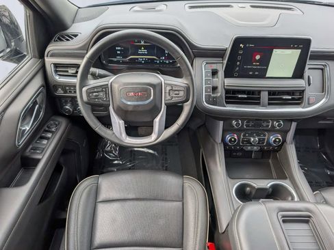 Certified 2024 GMC Yukon SLT w/ SLT Premium Package image 18