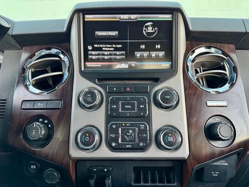 Used 2015 Ford F350 Lariat w/ Chrome Package image 16