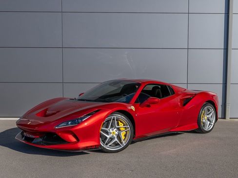 Certified 2022 Ferrari F8 Tributo image 2