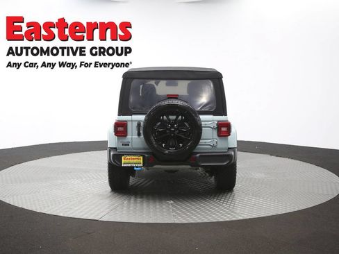 Used 2024 Jeep Wrangler Unlimited Sahara w/ Technology Group AWD/4WD image 36