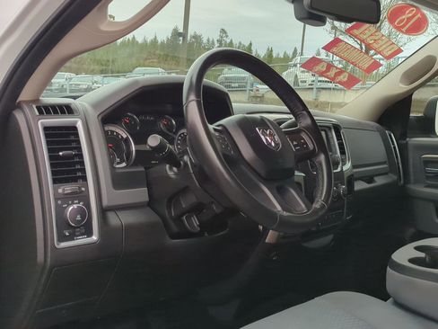 Used 2018 RAM 2500 SLT w/ Luxury Group image 11