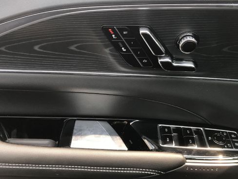 Used 2026 Cadillac Lyriq Sport w/ LPO, Floor Liner Package RWD image 33
