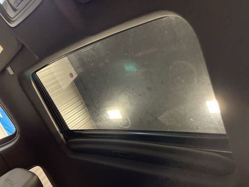 Used 2022 GMC Sierra 1500 AT4 w/ AT4 Premium Package image 12