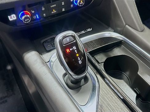 Used 2021 Buick Enclave Avenir w/ Avenir Technology Package FWD image 17