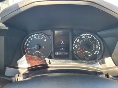 Used 2018 Toyota Tacoma SR w/ SR Convenience Package RWD image 28