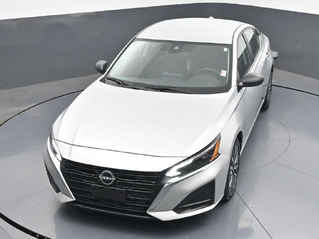 Used 2024 Nissan Altima 2.5 SV FWD image 39