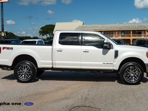 Used 2017 Ford F250 Lariat w/ Lariat Ultimate Package AWD/4WD image 4