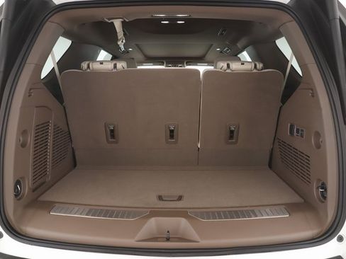 Used 2025 GMC Yukon Denali w/ Sun & Power Step Package image 34