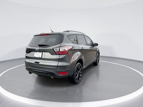 Used 2018 Ford Escape SE w/ SE Sport Appearance Package image 8