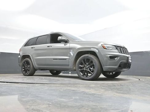 Used 2020 Jeep Grand Cherokee Altitude AWD/4WD image 48
