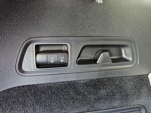 New 2026 Mercedes-Benz GLS 450 4MATIC image 41