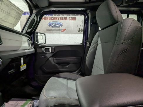 New 2026 Jeep Gladiator Sport image 21