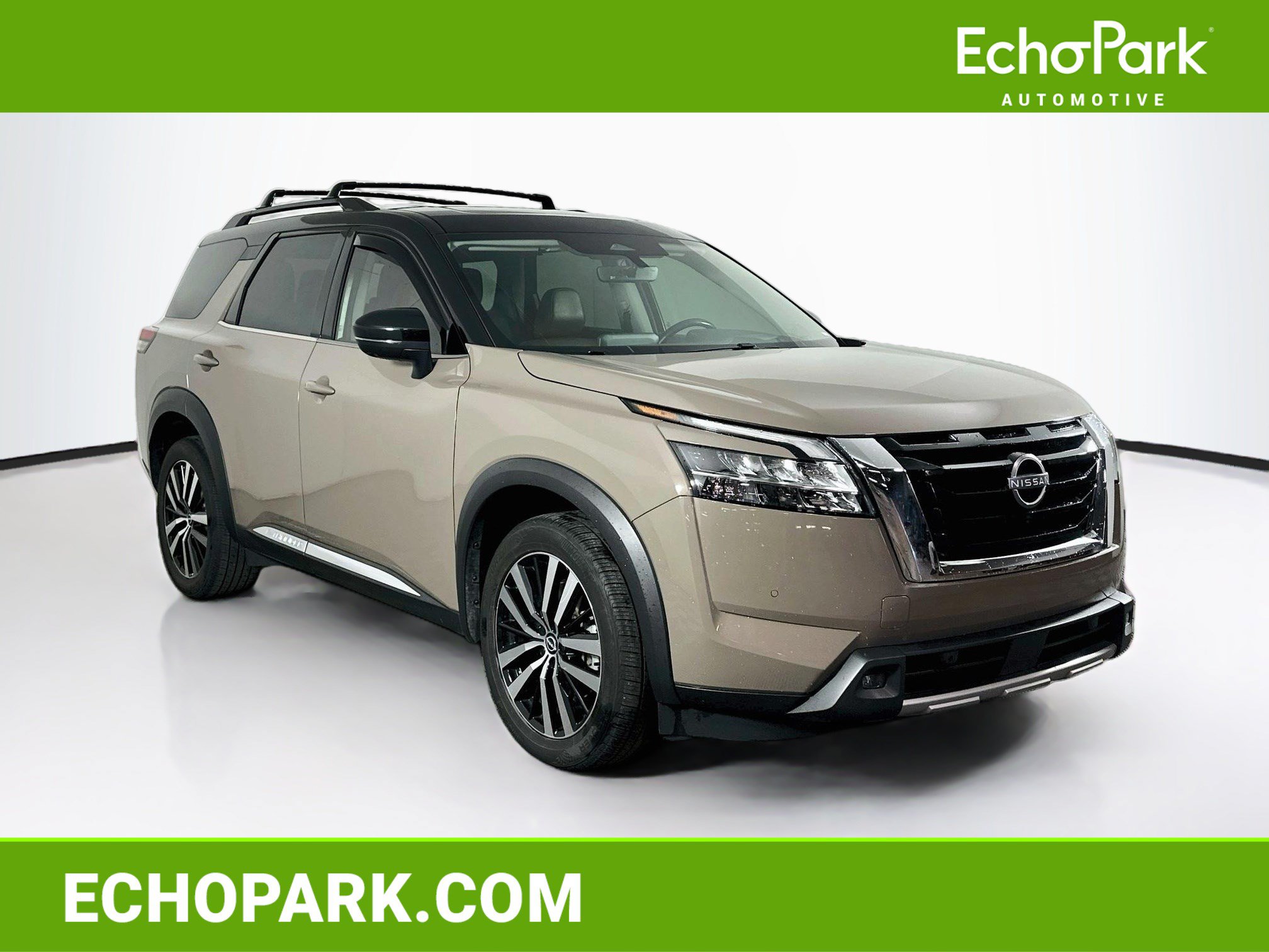 Used 2023 Nissan Pathfinder Platinum w/ Cargo Package AWD/4WD image 1
