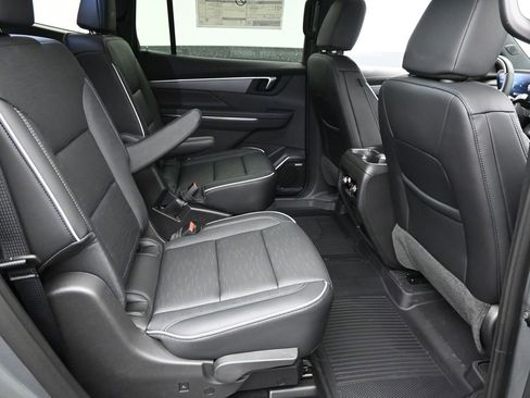 New 2026 Buick Enclave Sport Touring w/ Super Cruise Package image 9