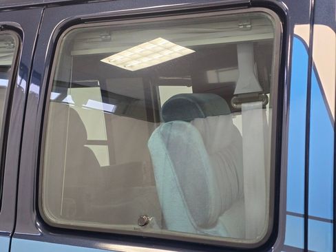 Used 1991 Dodge B2500 image 34