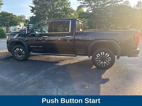 Used 2025 GMC Sierra 2500 Denali Ultimate AWD/4WD image 12