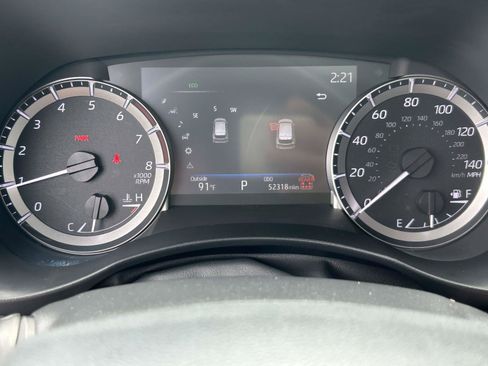 Used 2024 Toyota Highlander XLE AWD/4WD image 24