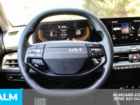 Used 2025 Kia K4 FWD image 24