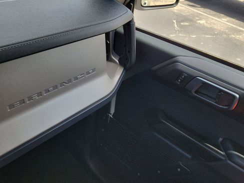 Certified 2025 Ford Bronco Outer Banks AWD/4WD image 25