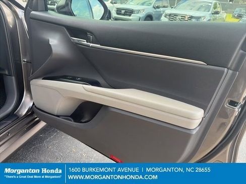 Used 2020 Toyota Camry LE FWD image 30