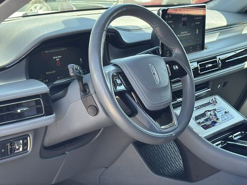 Used 2020 Lincoln Aviator Reserve w/ Equipment Group 202A image 10