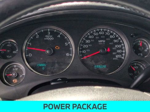 Used 2010 Chevrolet Suburban LT image 17