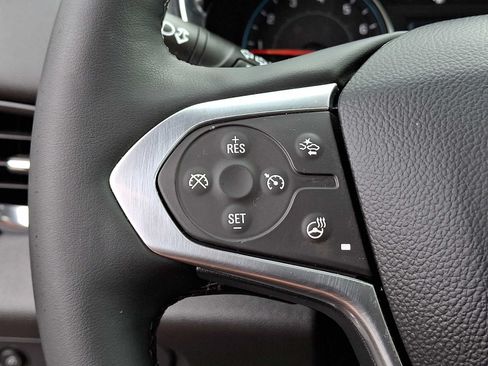 Used 2023 Chevrolet Traverse RS AWD/4WD image 23