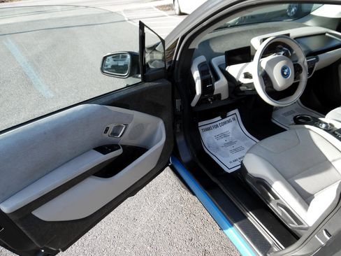 Used 2015 BMW i3 image 9
